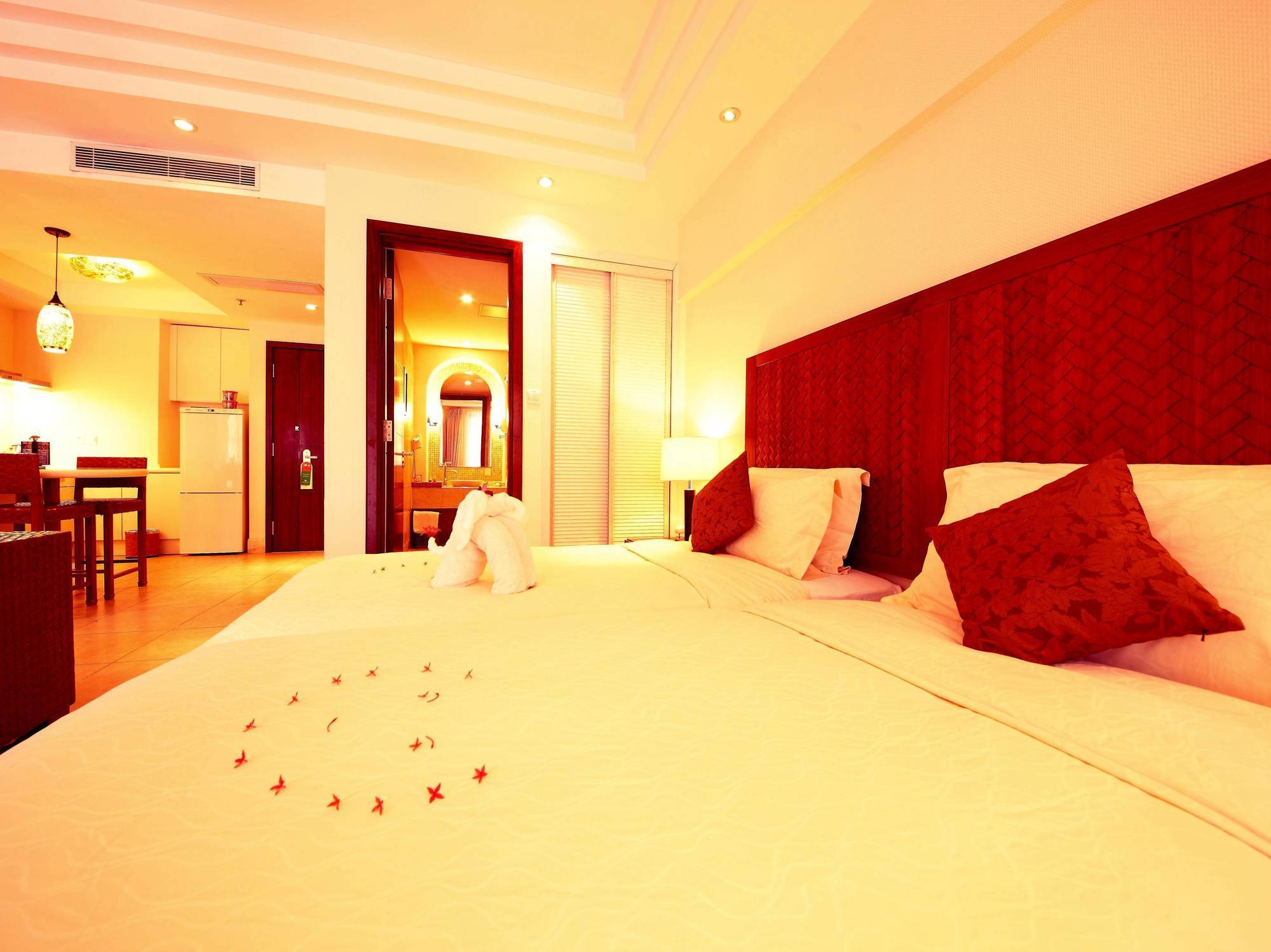 Aegean Suites Sanya Yalong Bay Resort Exteriör bild